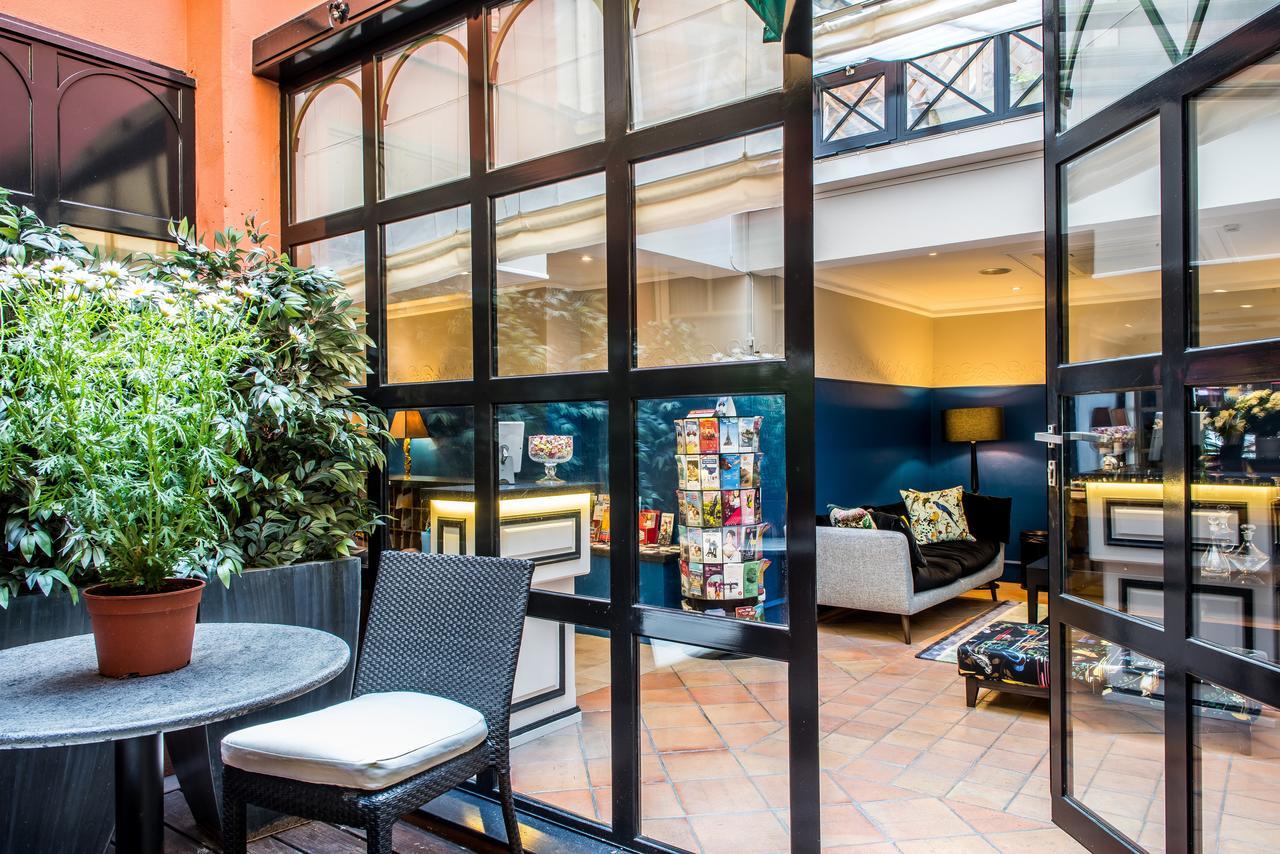 Hotel Jardin Le Brea Paris Bagian luar foto